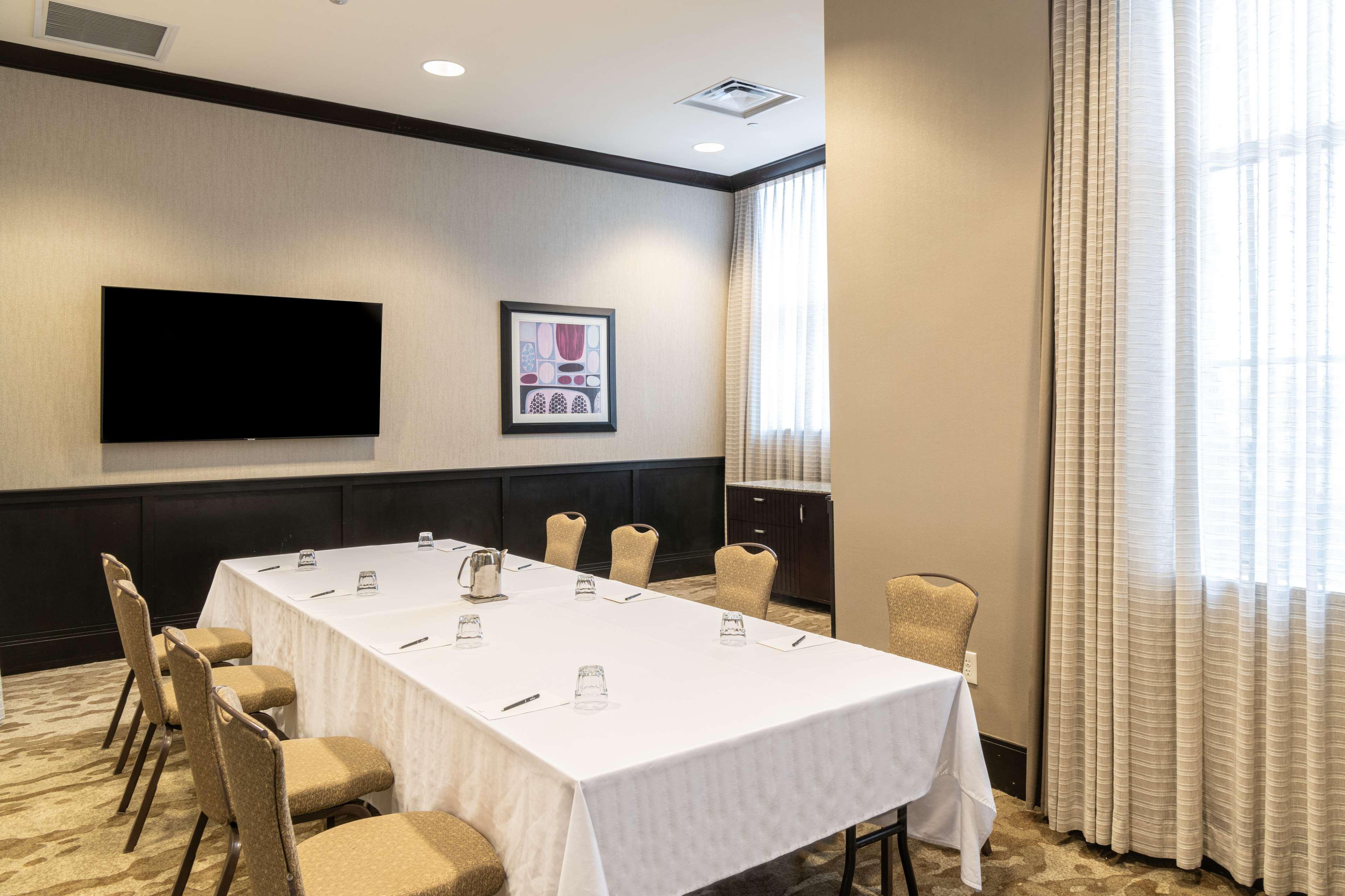 ホテル Hilton Columbus/Polaris エクステリア 写真