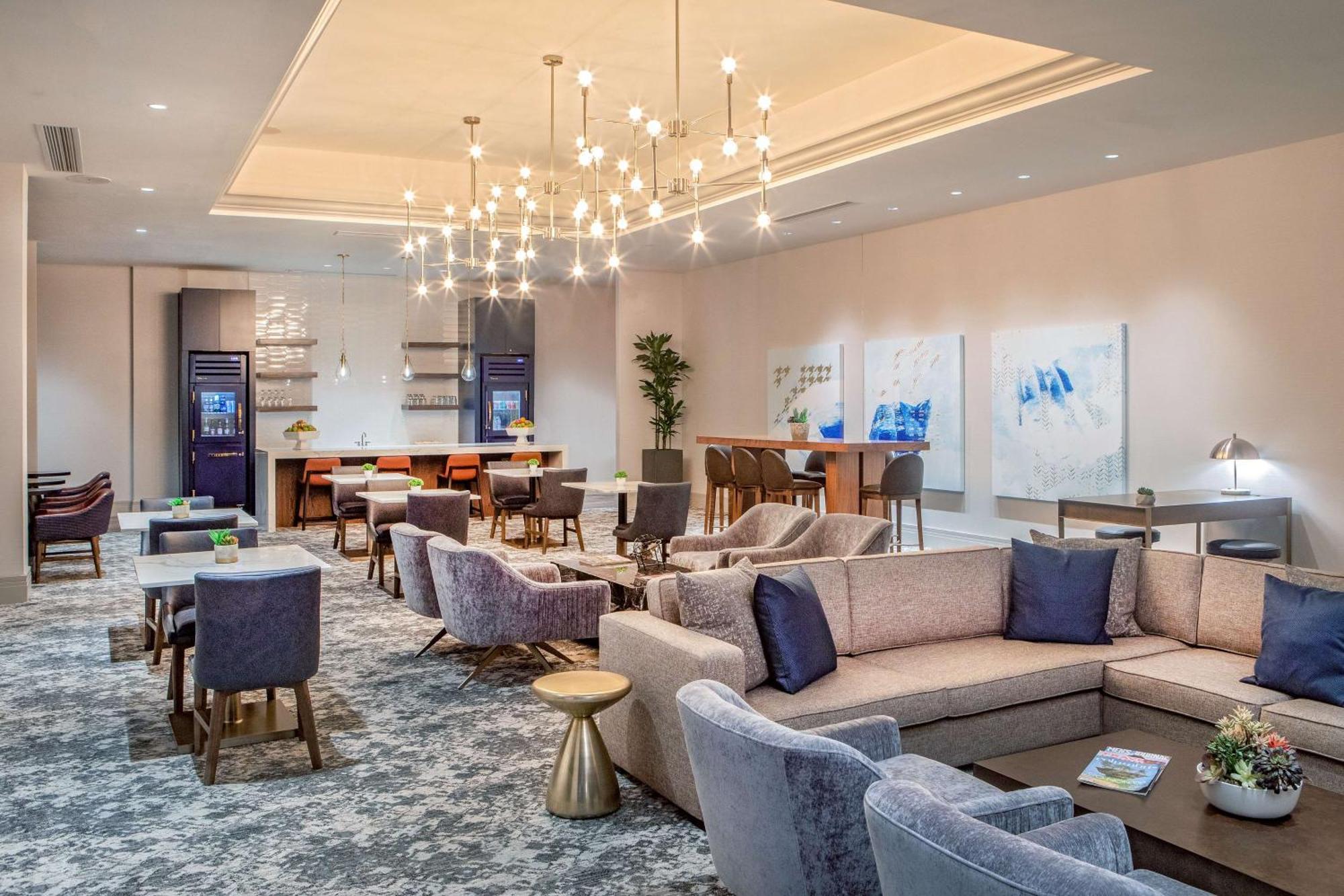 ホテル Hilton Columbus/Polaris エクステリア 写真