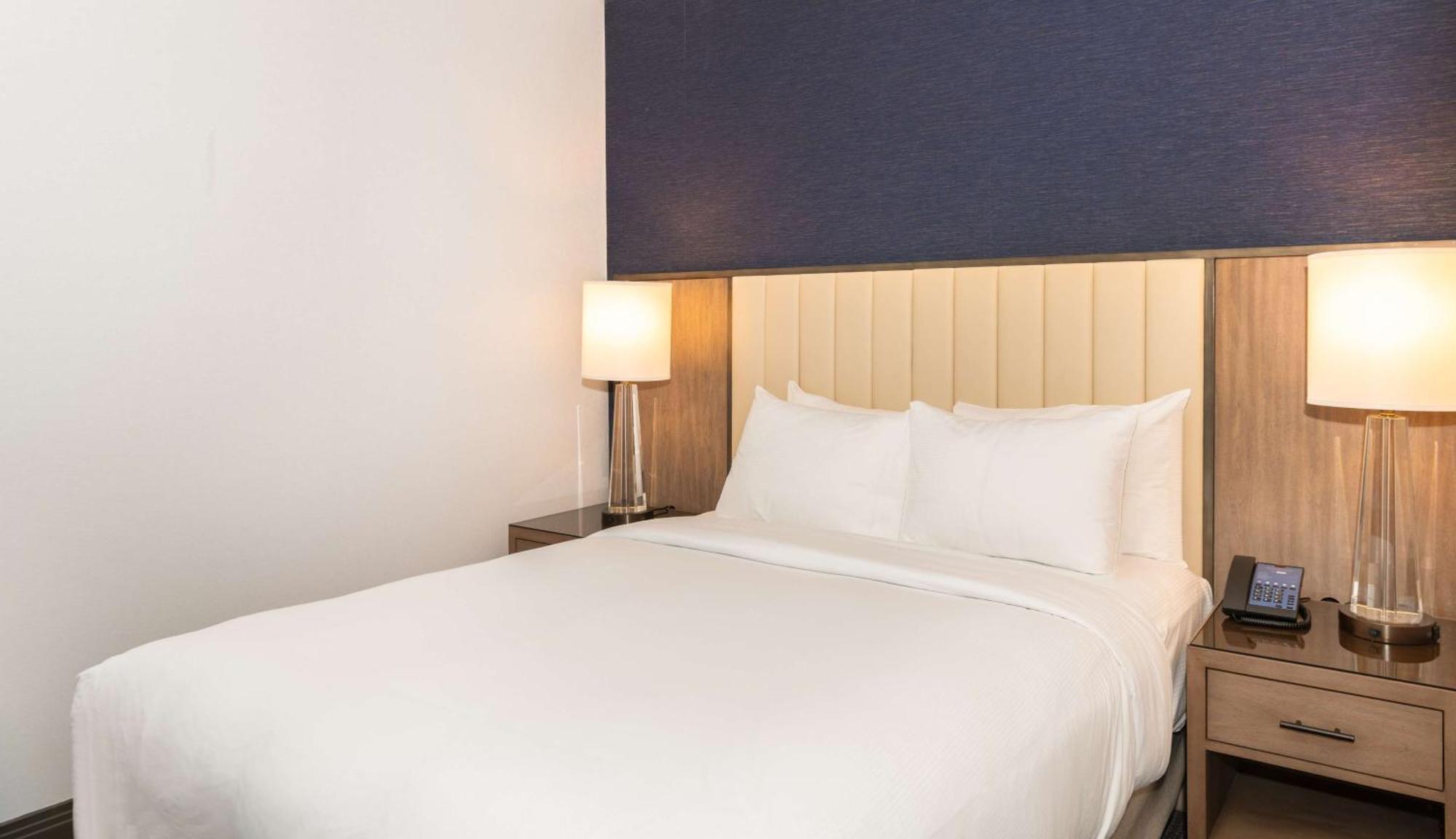 ホテル Hilton Columbus/Polaris エクステリア 写真