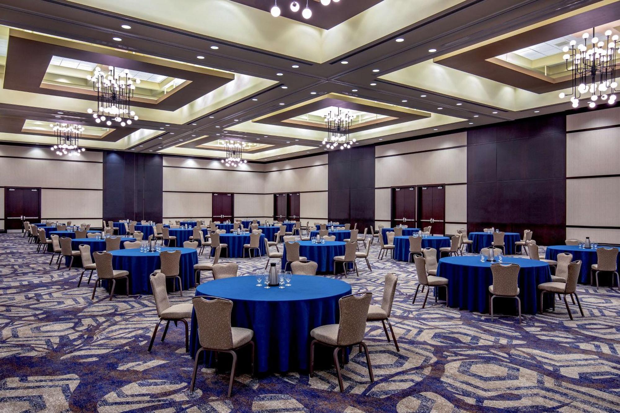 ホテル Hilton Columbus/Polaris エクステリア 写真